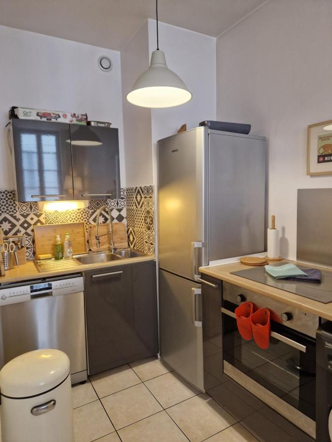 2 Pieces Dans Le Centre Avec Petite Terrasse 3*** Apartman Marseille Kültér fotó