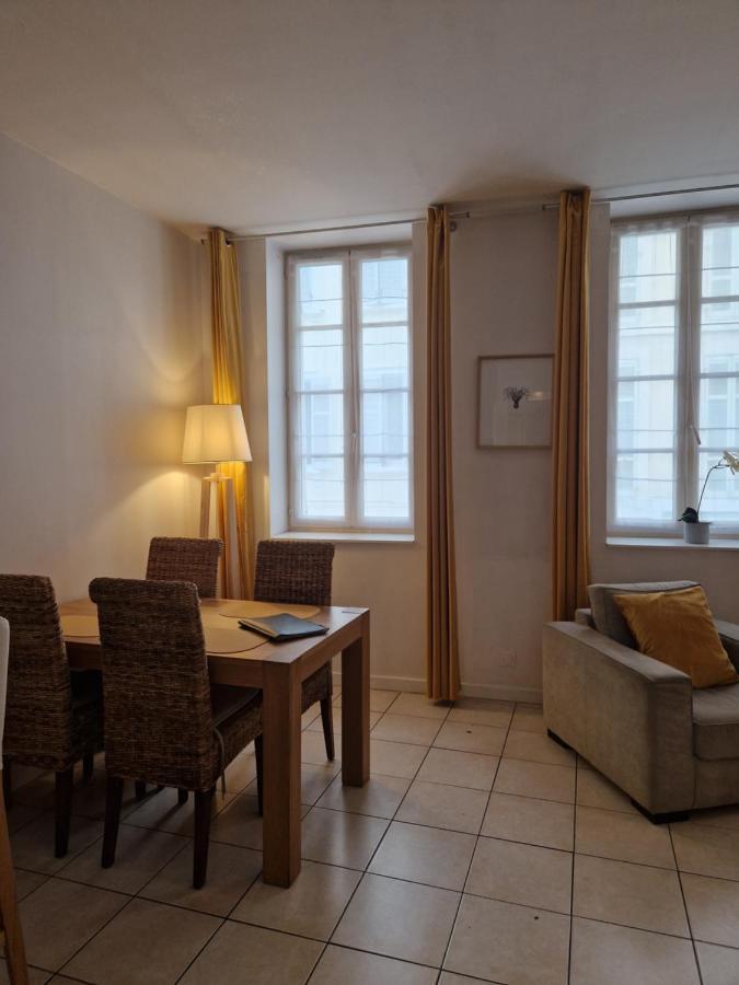 2 Pieces Dans Le Centre Avec Petite Terrasse 3*** Apartman Marseille Kültér fotó