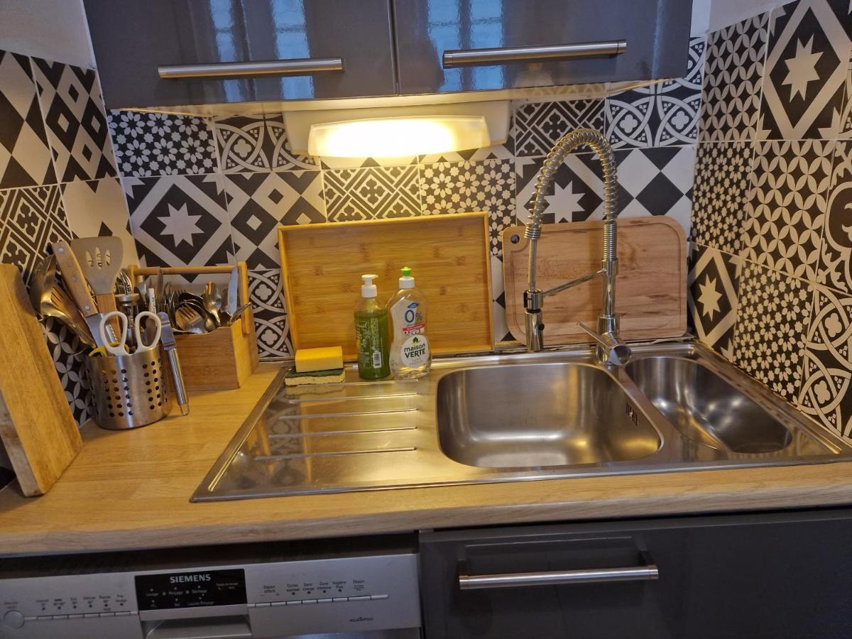 2 Pieces Dans Le Centre Avec Petite Terrasse 3*** Apartman Marseille Kültér fotó
