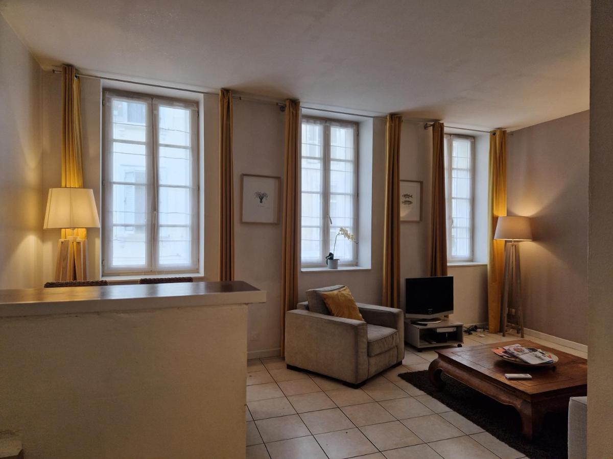 2 Pieces Dans Le Centre Avec Petite Terrasse 3*** Apartman Marseille Kültér fotó